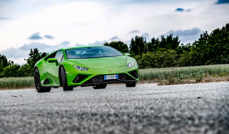Lamborghini Huracán Evo RWD – cornering 2