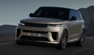 Range Rover Sport SV – front tracking